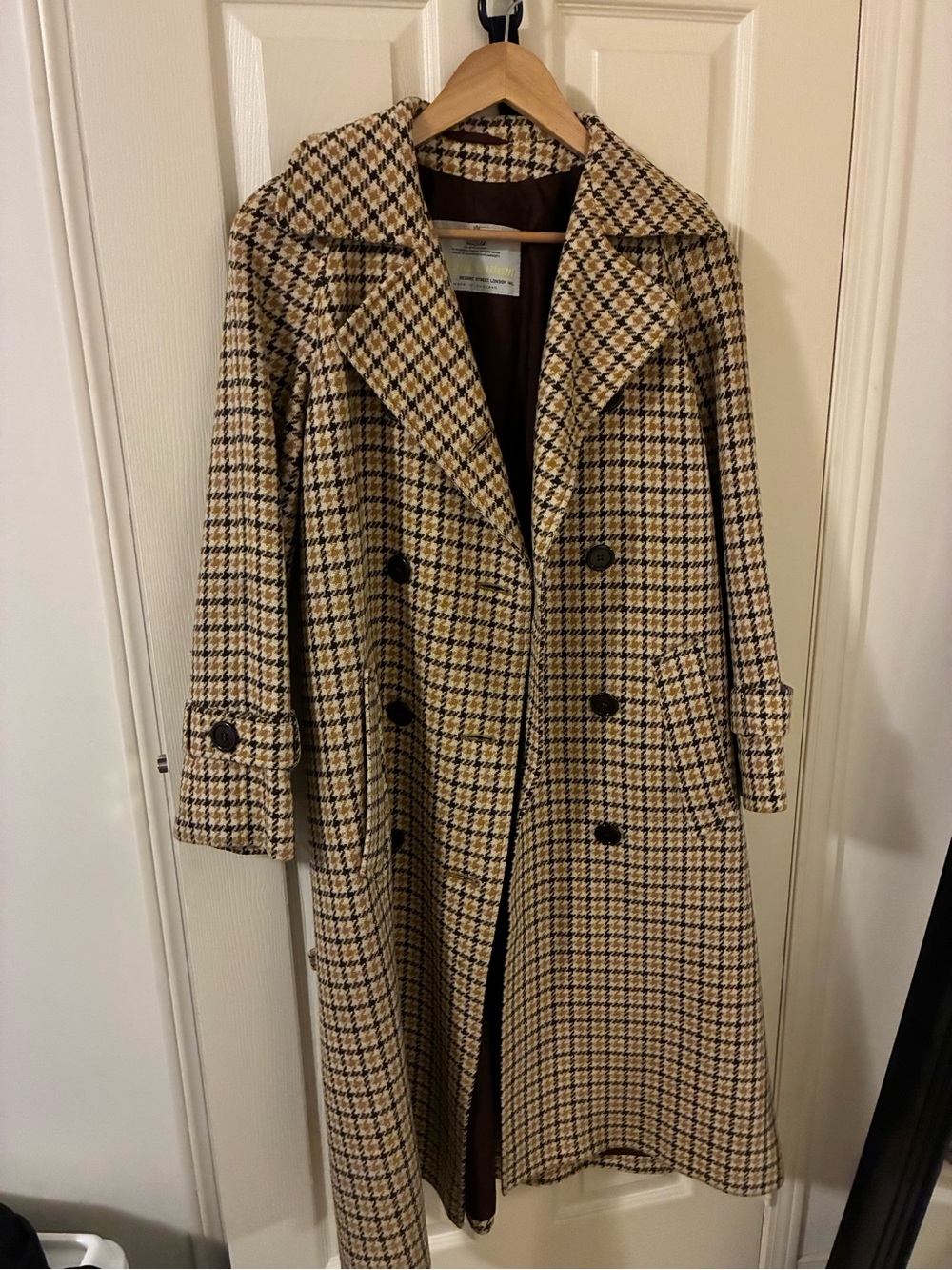 Aquascutum London Beige & Black Houndstooth Double-Breasted Trench Coat